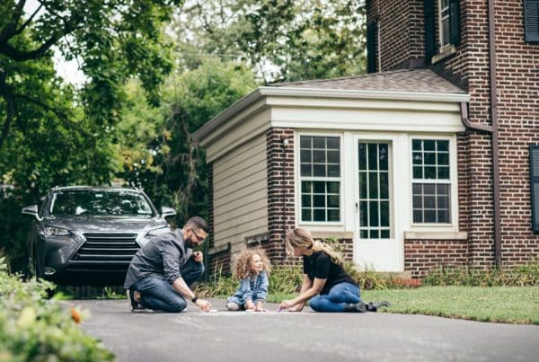 How to read an insurance policy 1 umbrella family driveway card image
